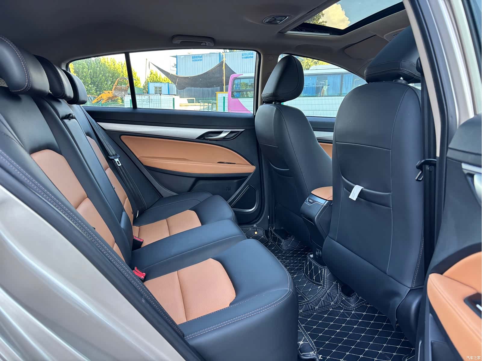 Geely S1, 2018 14