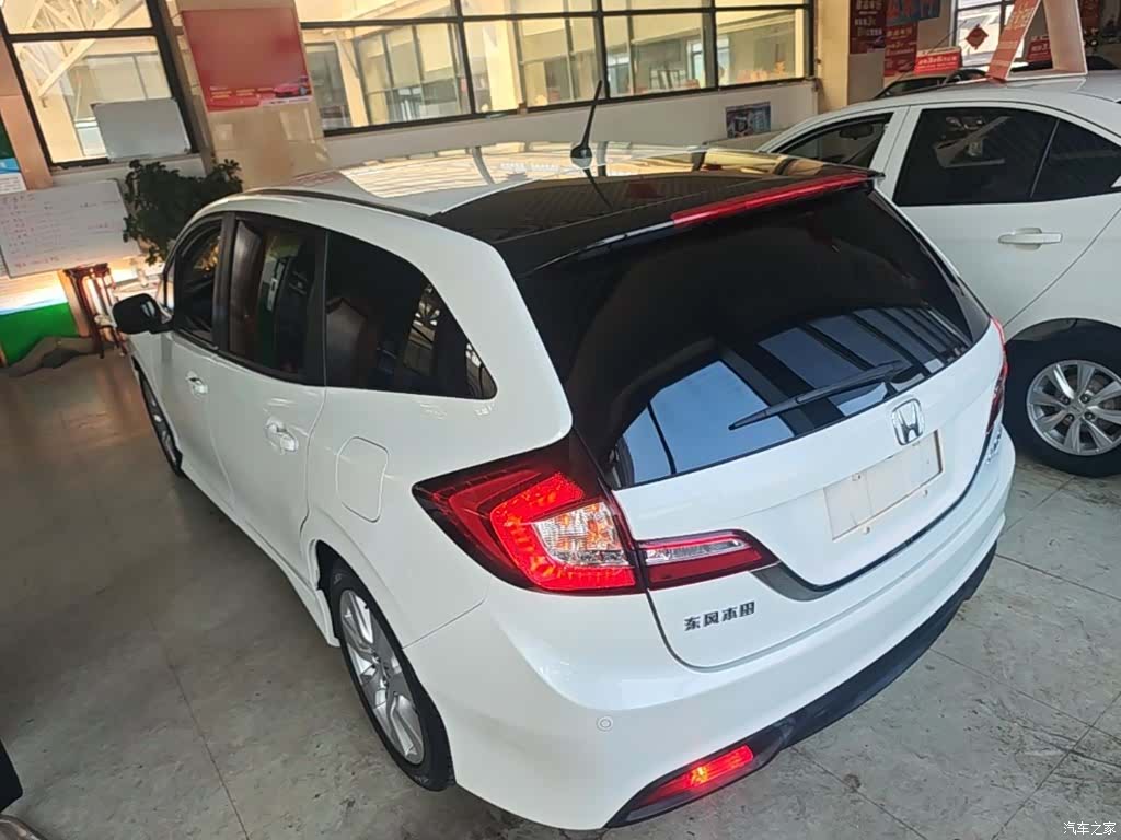 Honda Jade, 2016 23