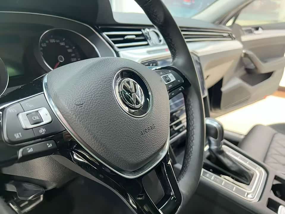 Volkswagen Magotan GTE