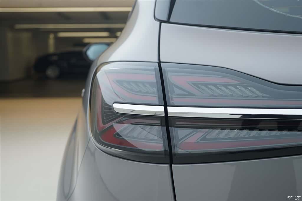Hongqi HS5, 2023 16