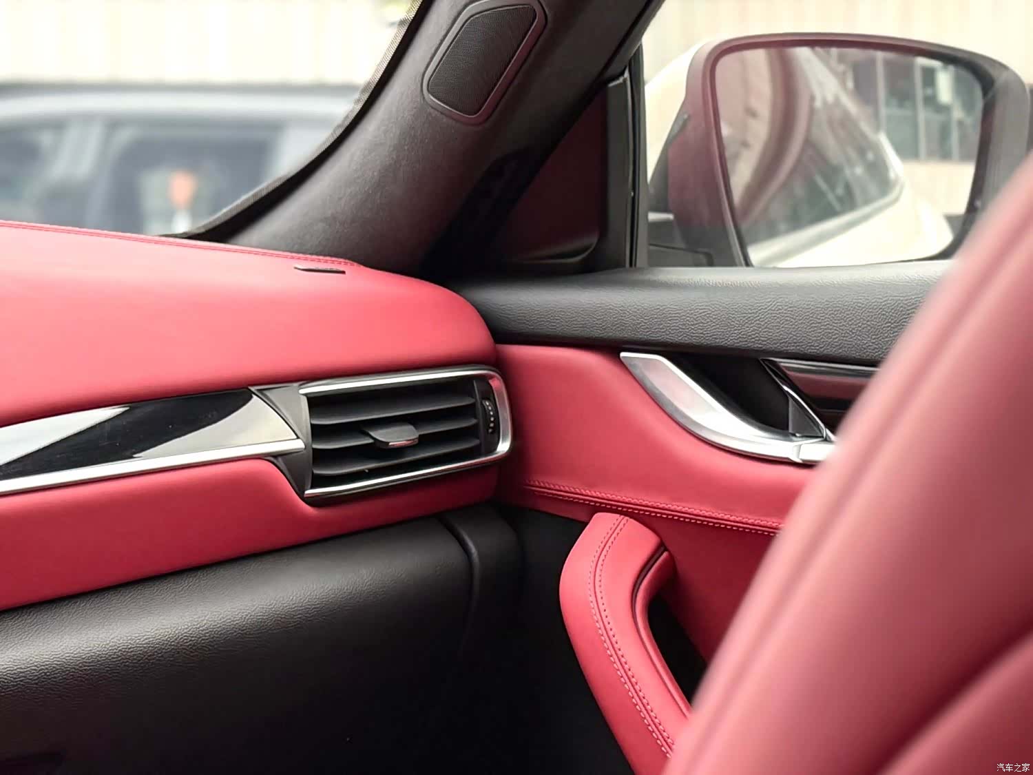 Maserati Levante, 2018 7