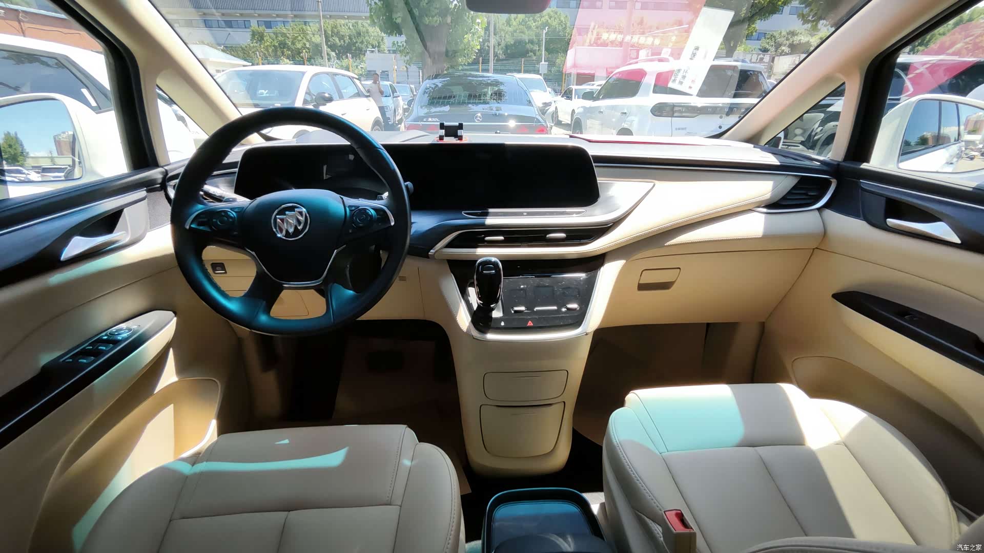 Buick GL8, 2022 11