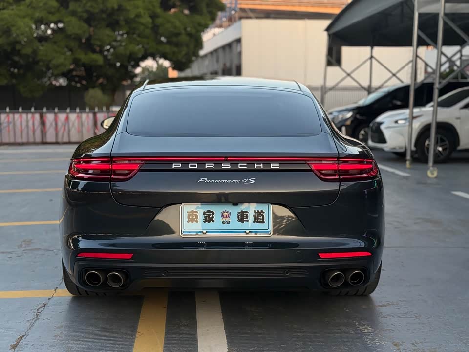 Porsche Panamera