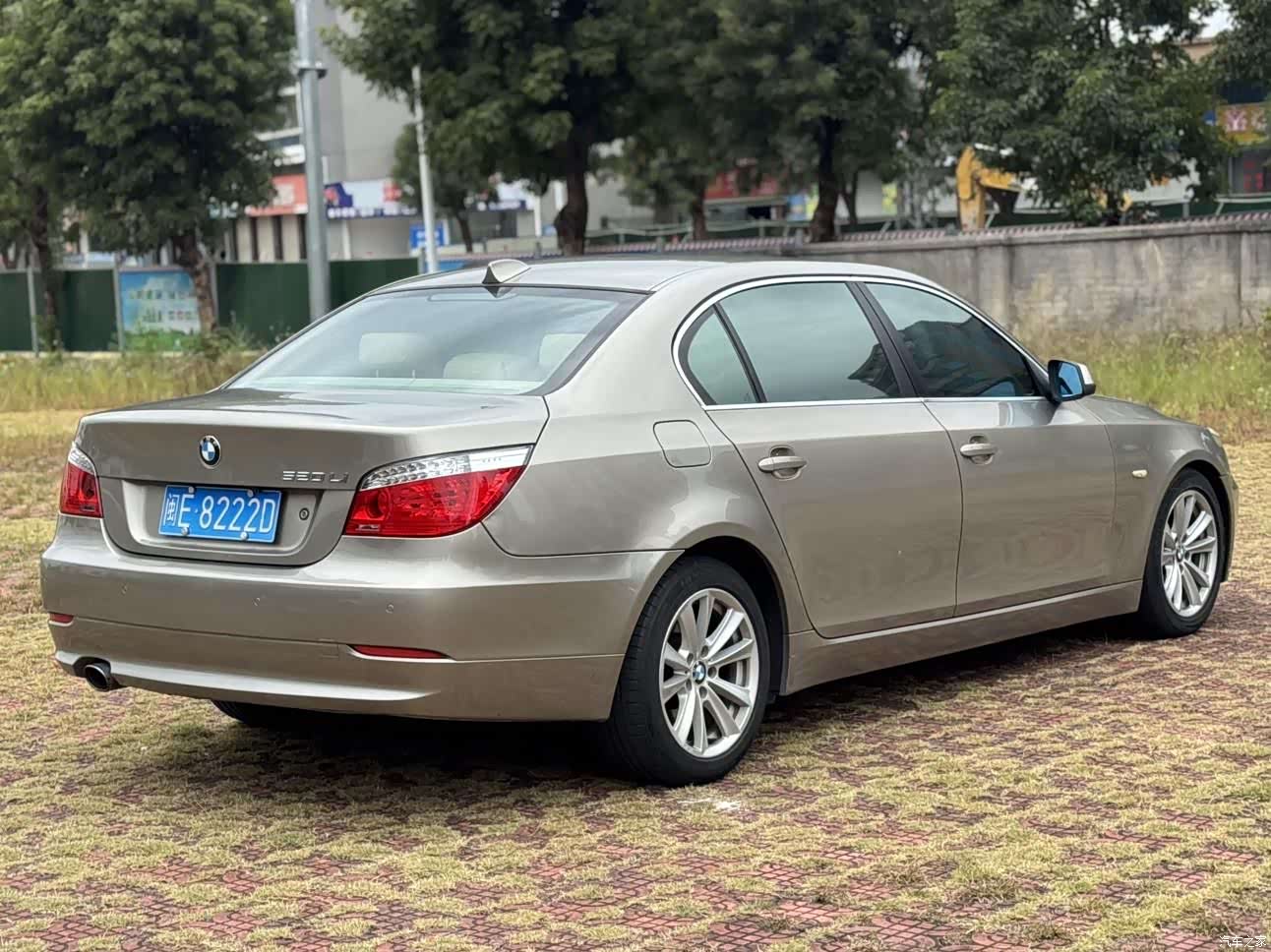 BMW 5 Series, 2010 9