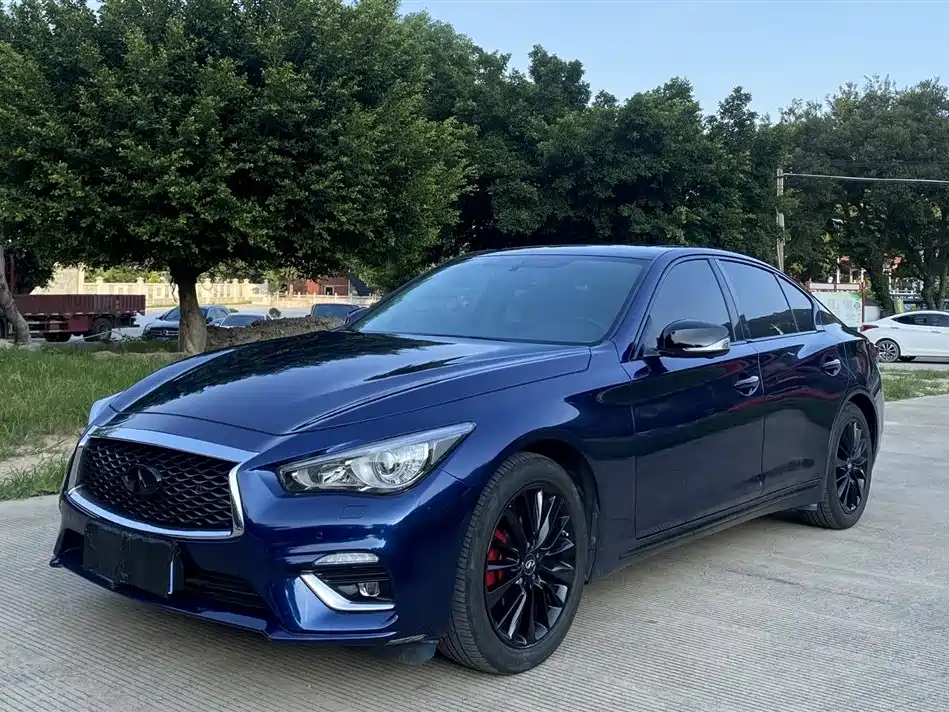 Infiniti Q50L