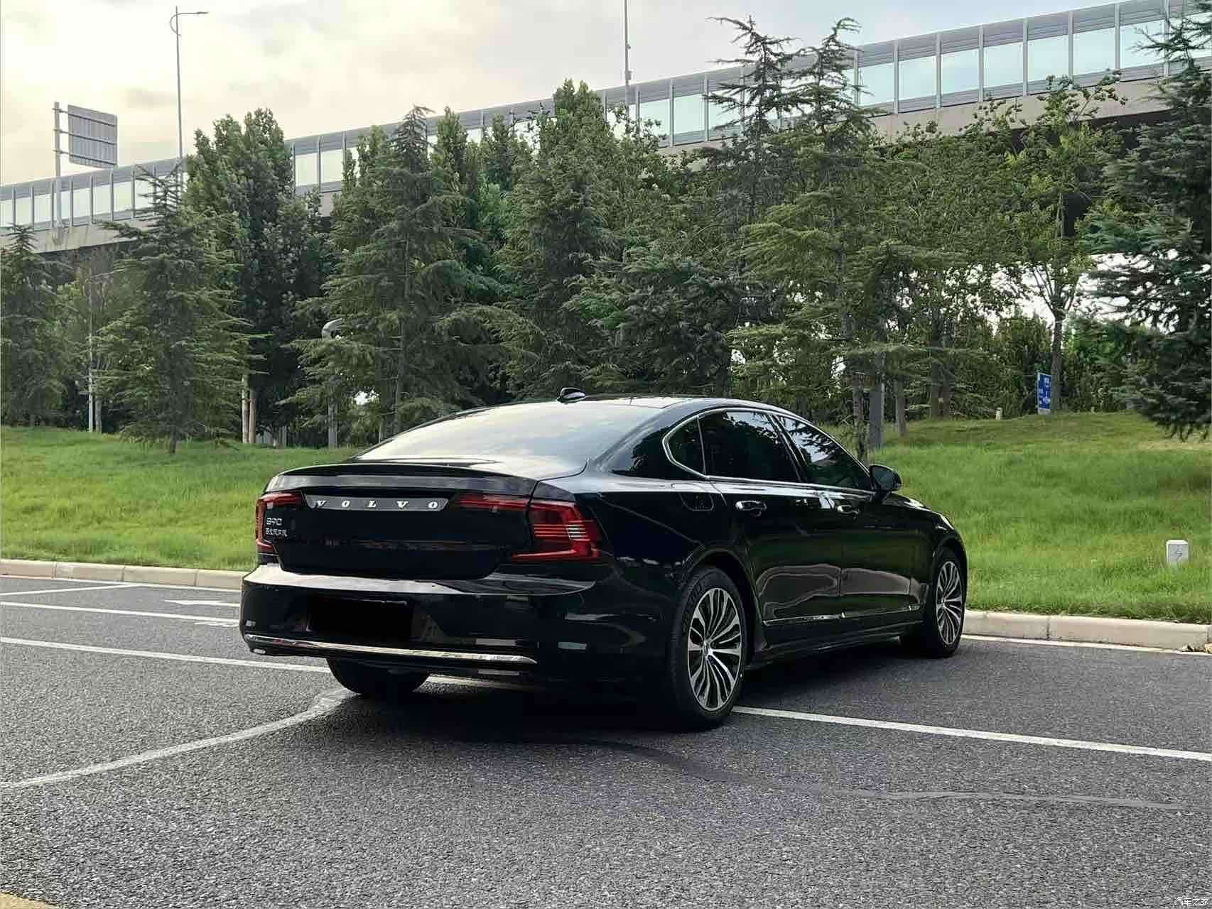 Volvo S90, 2023 все фото