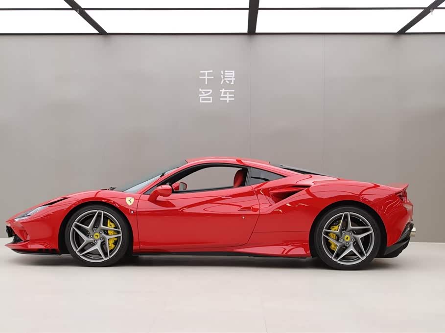 Ferrari F8