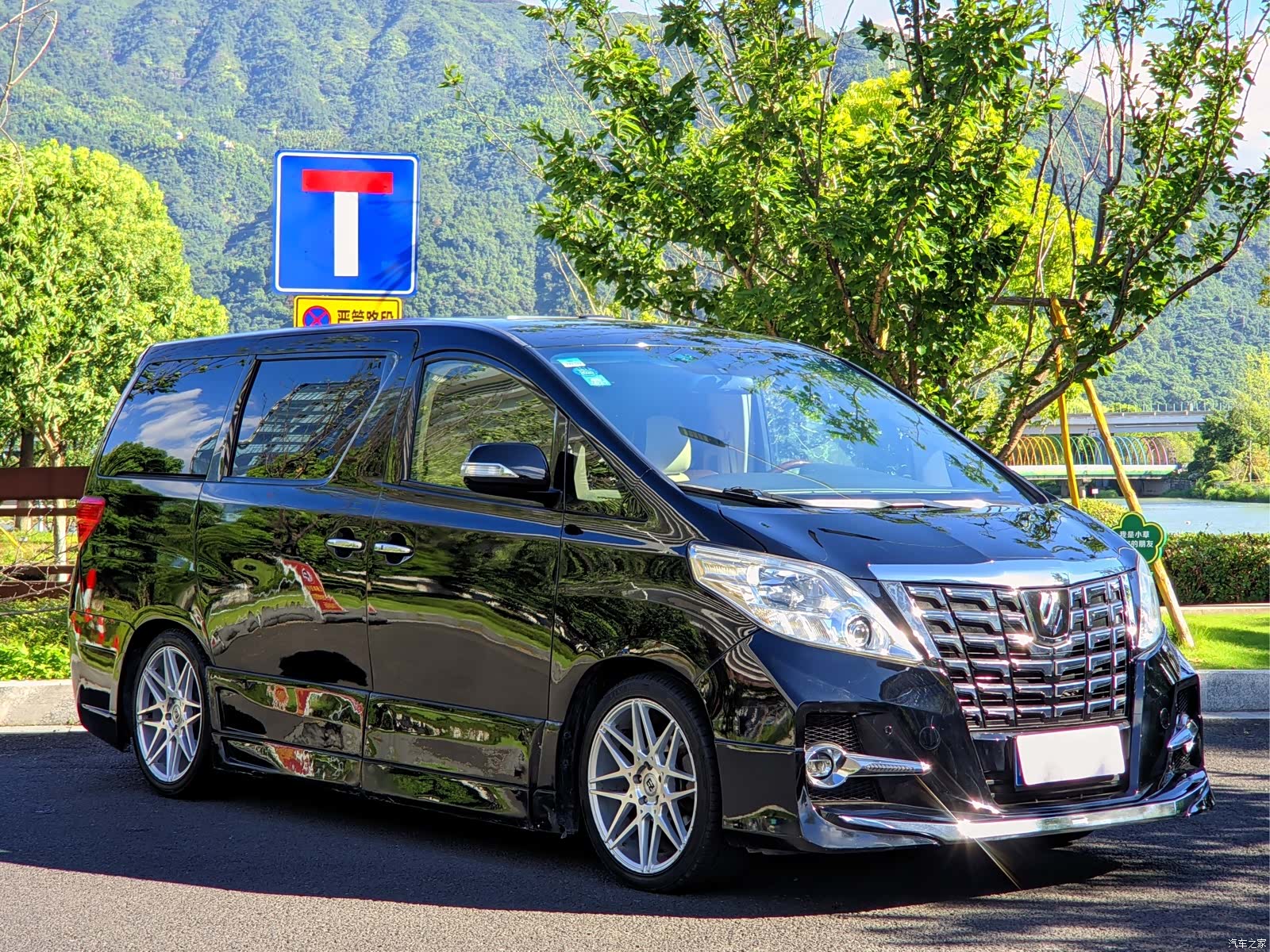 Toyota Alphard, 2011 2