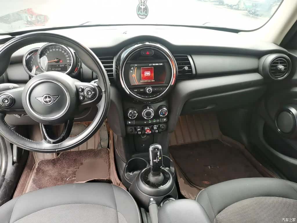 Mini ONE, 2019 10