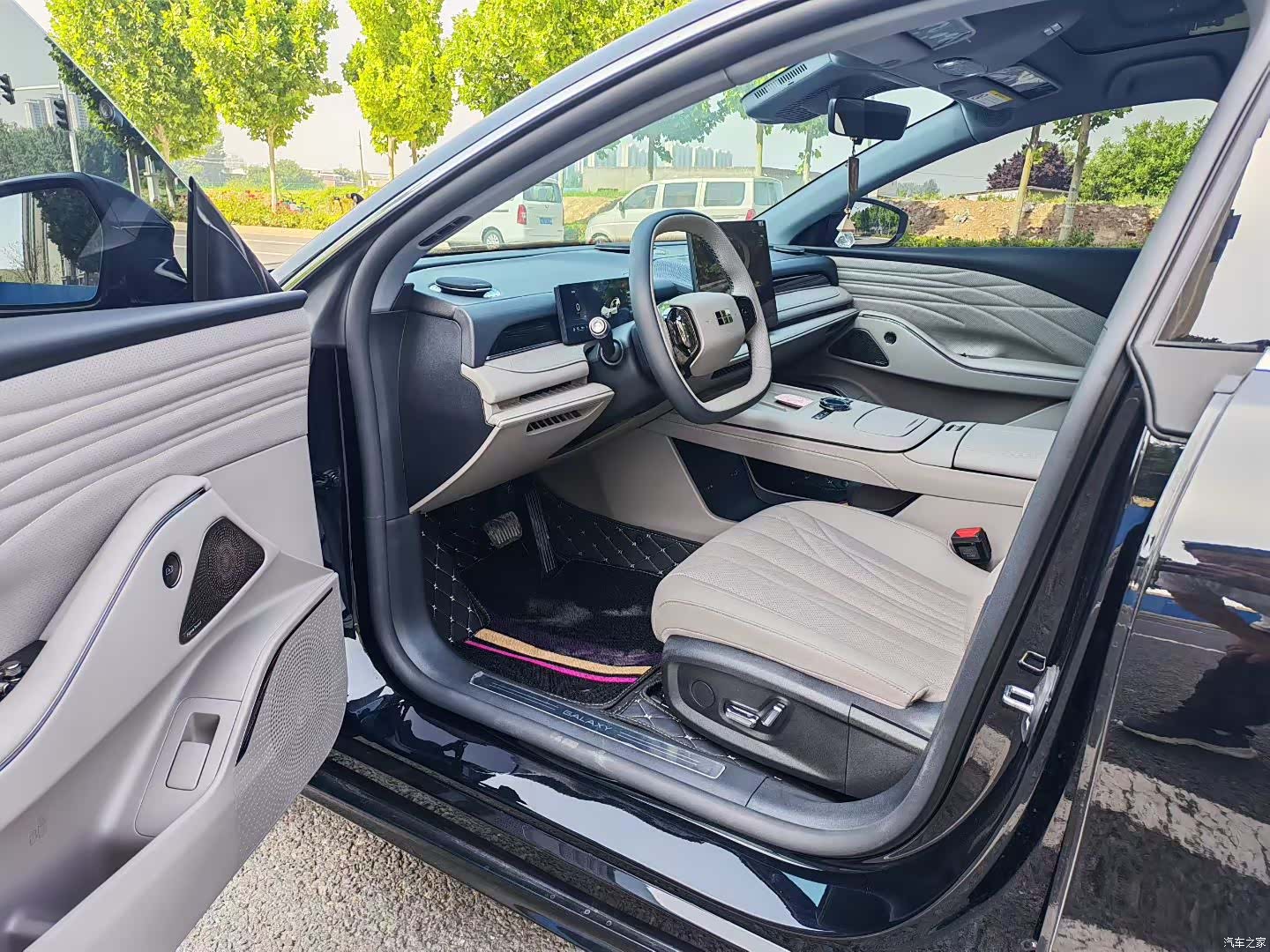 Geely 8, 2025 7