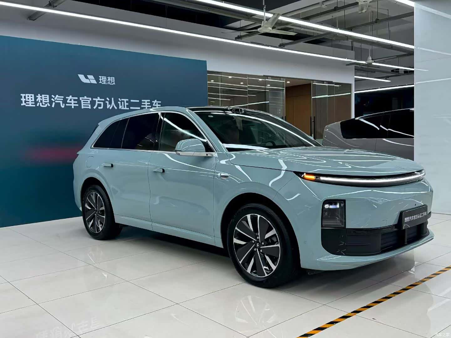 Li Auto L6, 2025 3