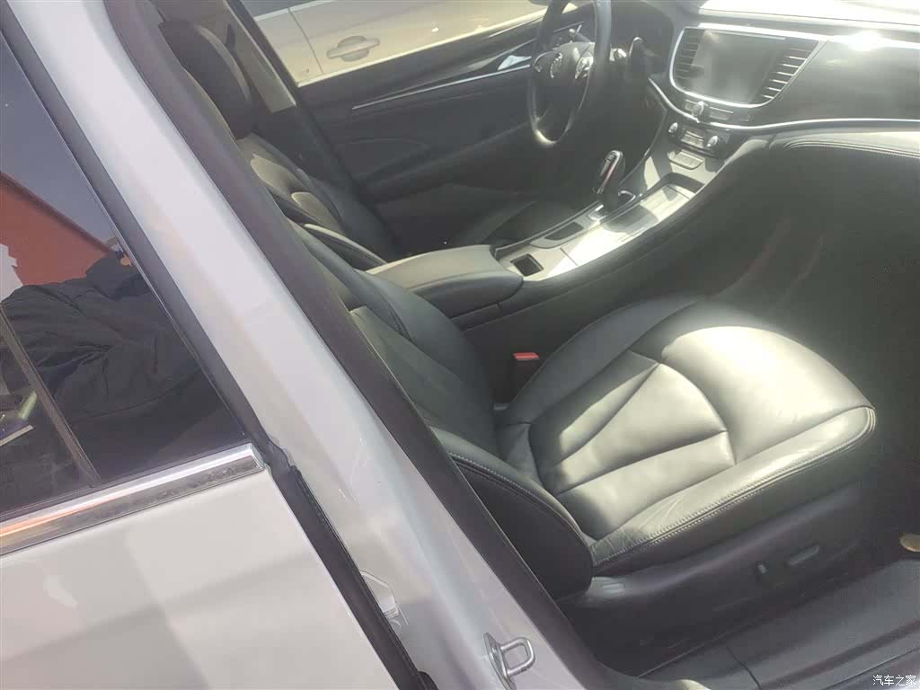 Buick LaCrosse, 2019 20