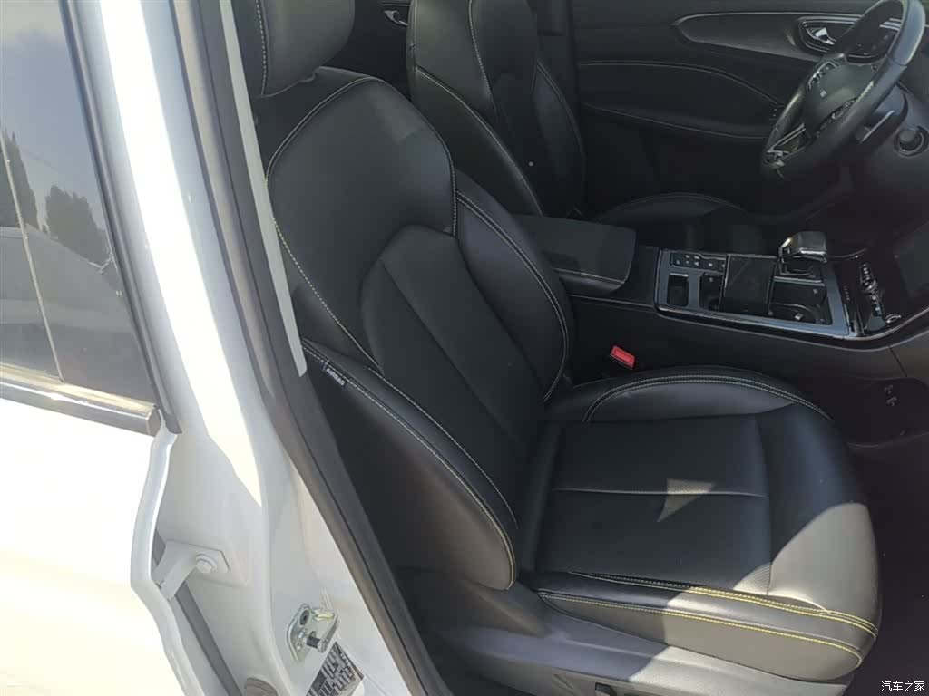 Roewe RX5, 2022 25