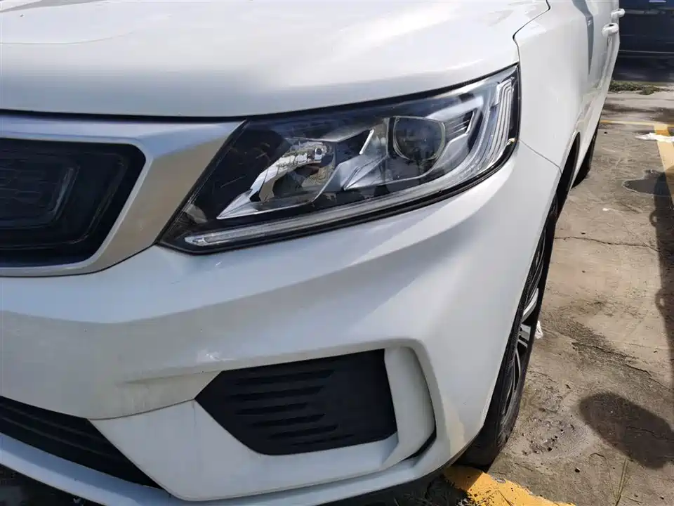 Geely Vision X6