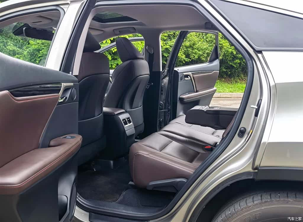 Lexus RX, 2019 10