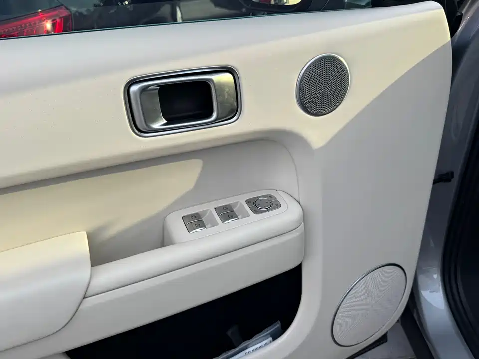 Li Auto Ideal L8