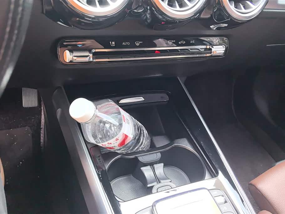 Mercedes-Benz GLB Mercedes-Benz GLB