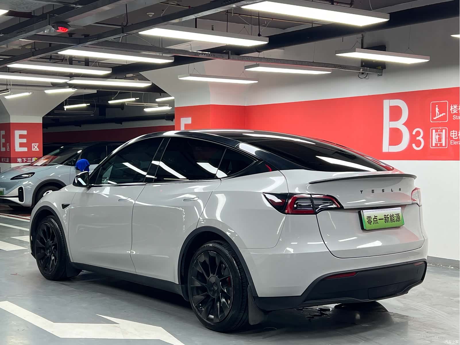 Tesla Model Y, 2022 12