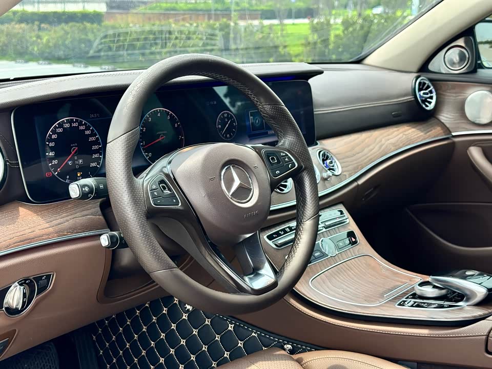 Mercedes-Benz E-class Mercedes-Benz E-class