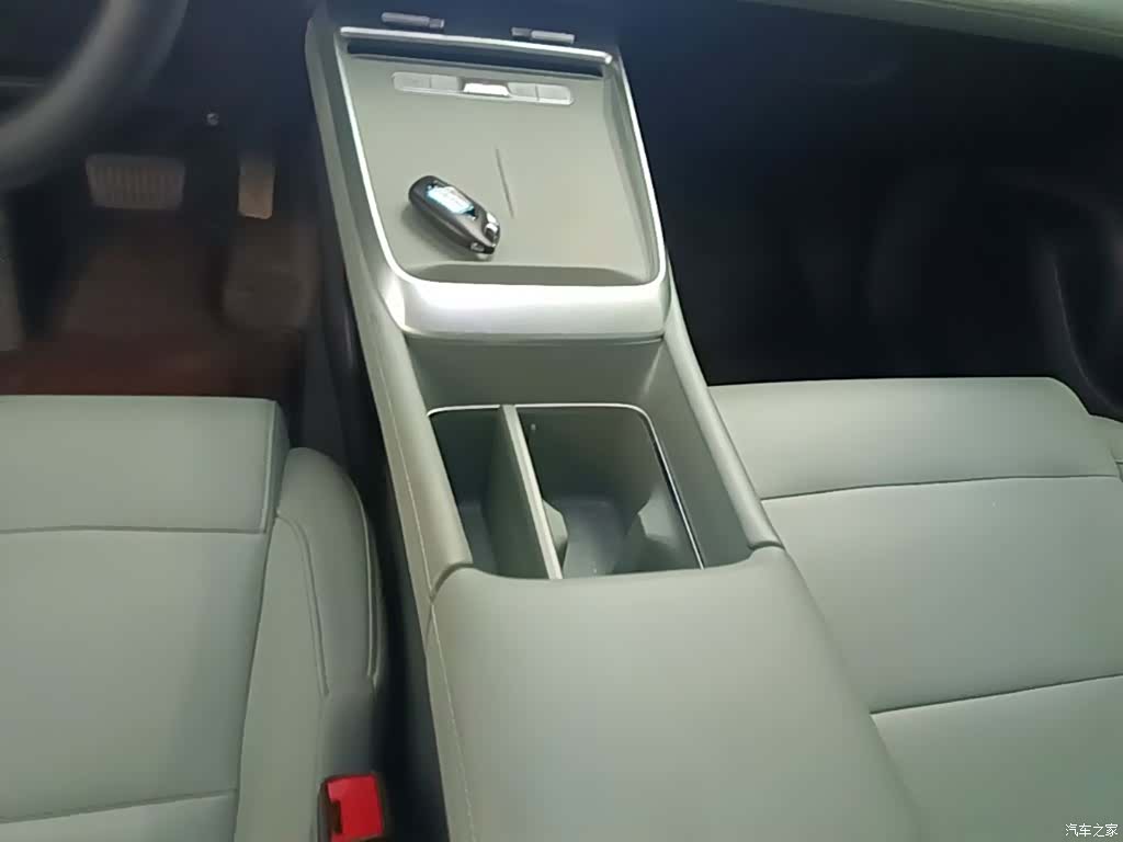 Roewe D6, 2025 14