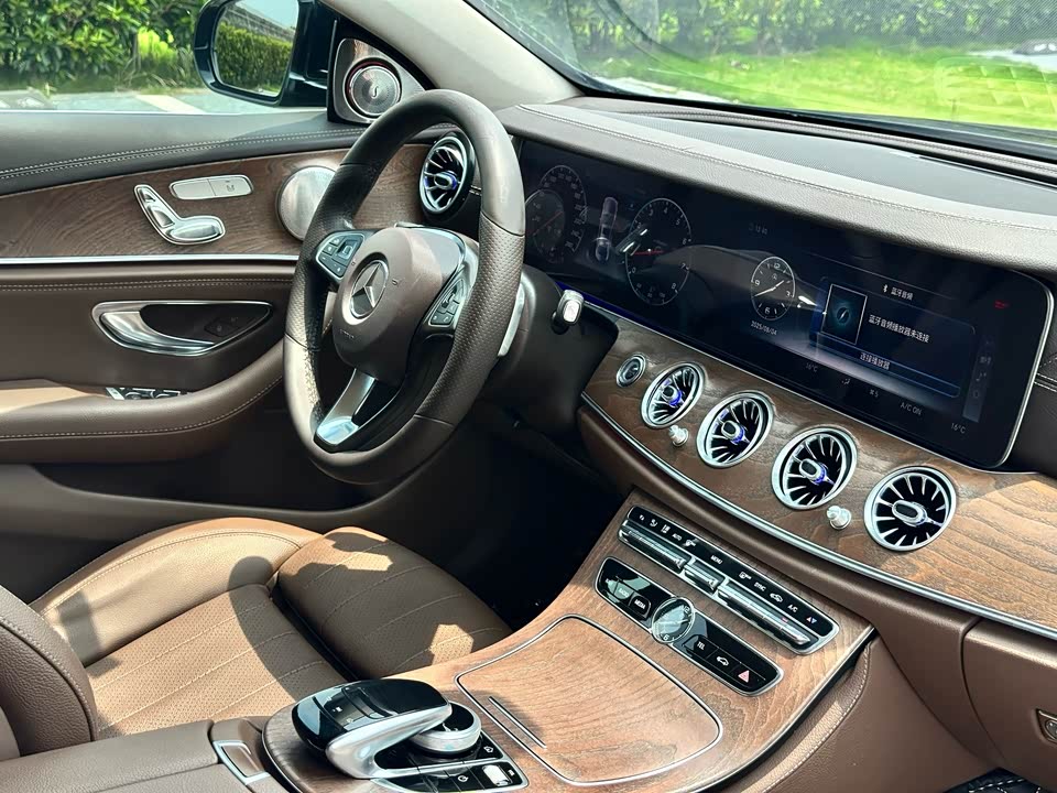 Mercedes-Benz E-class Mercedes-Benz E-class