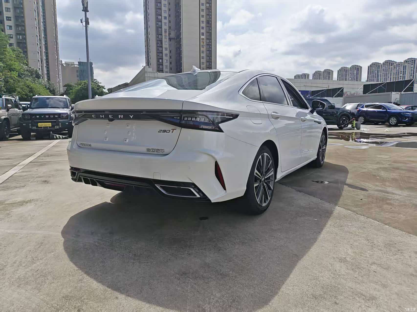 Chery Arrizo 8, 2022 15
