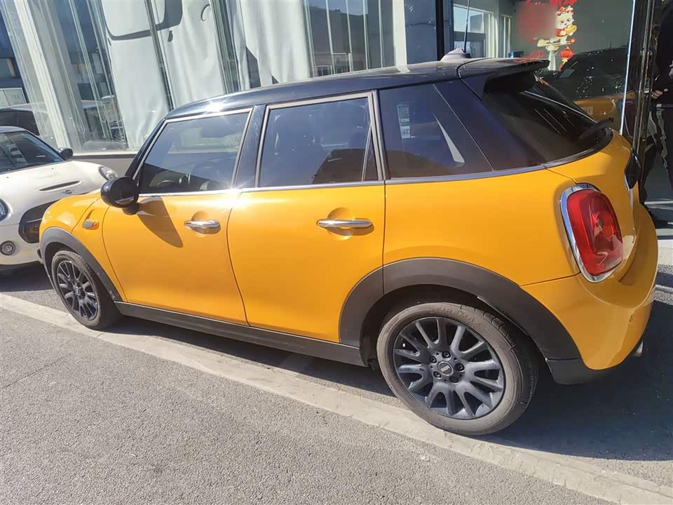 MINI MINI