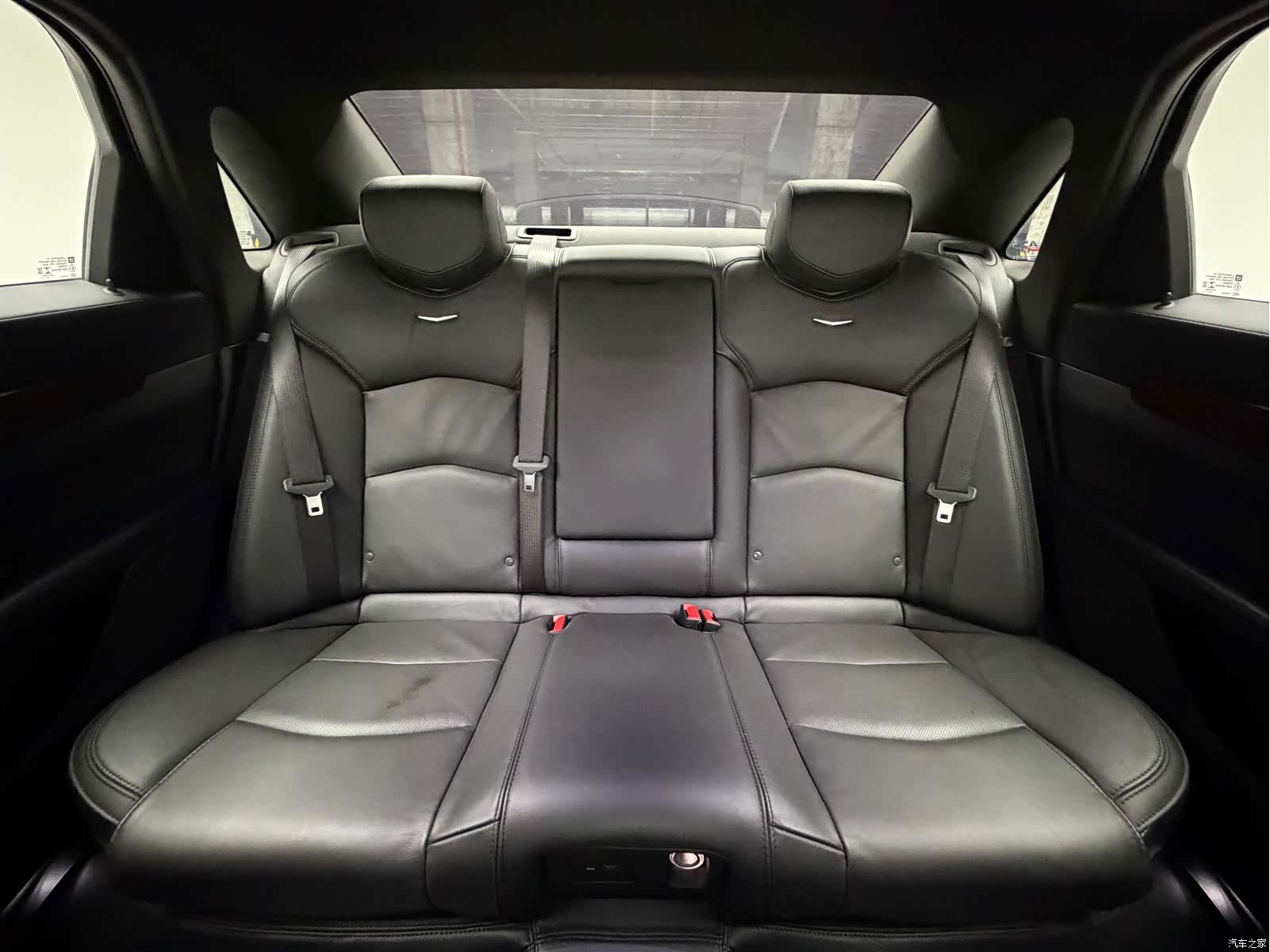 Cadillac CT6, 2023 17
