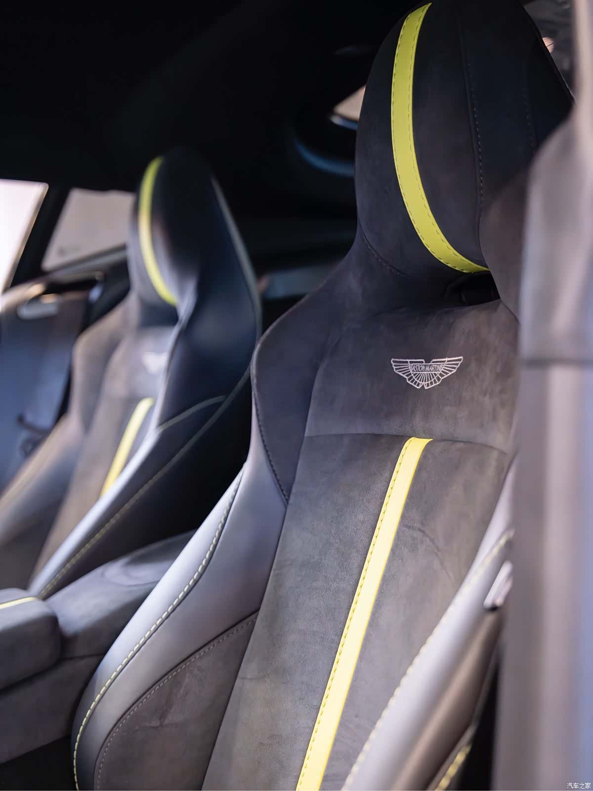 Aston Martin Vantage, 2024 15