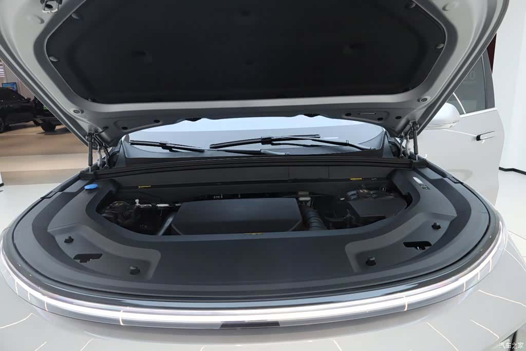 Li Auto L8, 2023 18