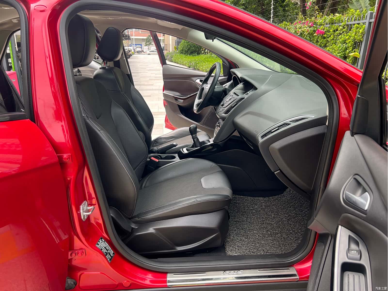 Ford Focus, 2014 8