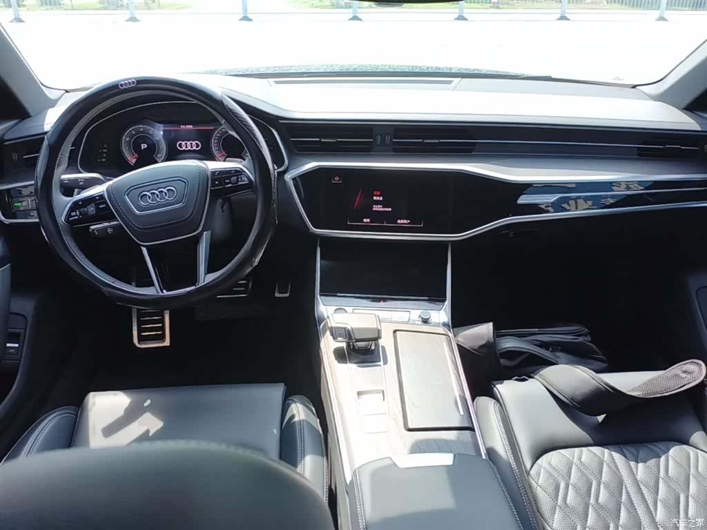 Audi A6L, 2025 10