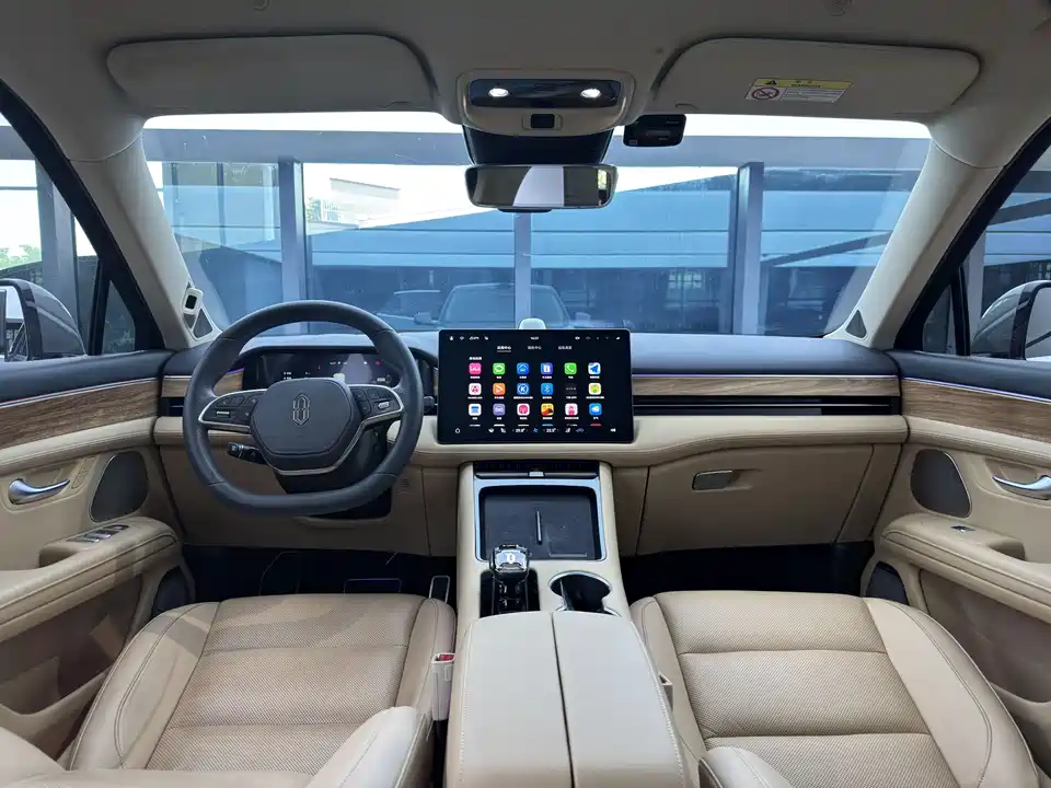 AITO Ask the world M5