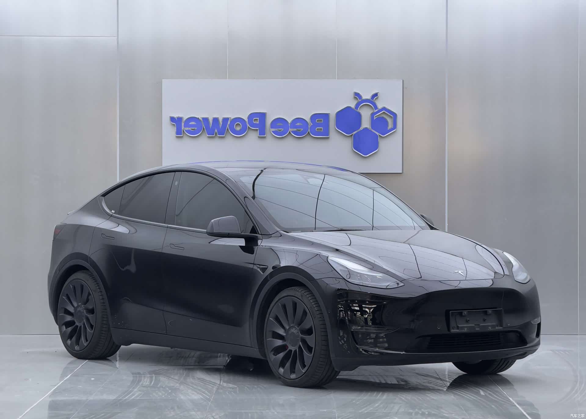 Tesla Model Y, 2023 3