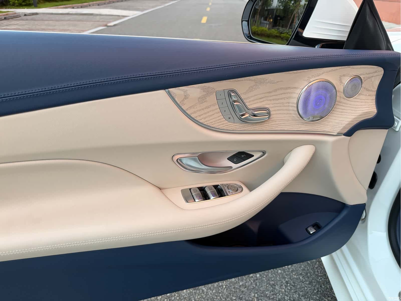 Mercedes-Benz E-Class, 2022 14