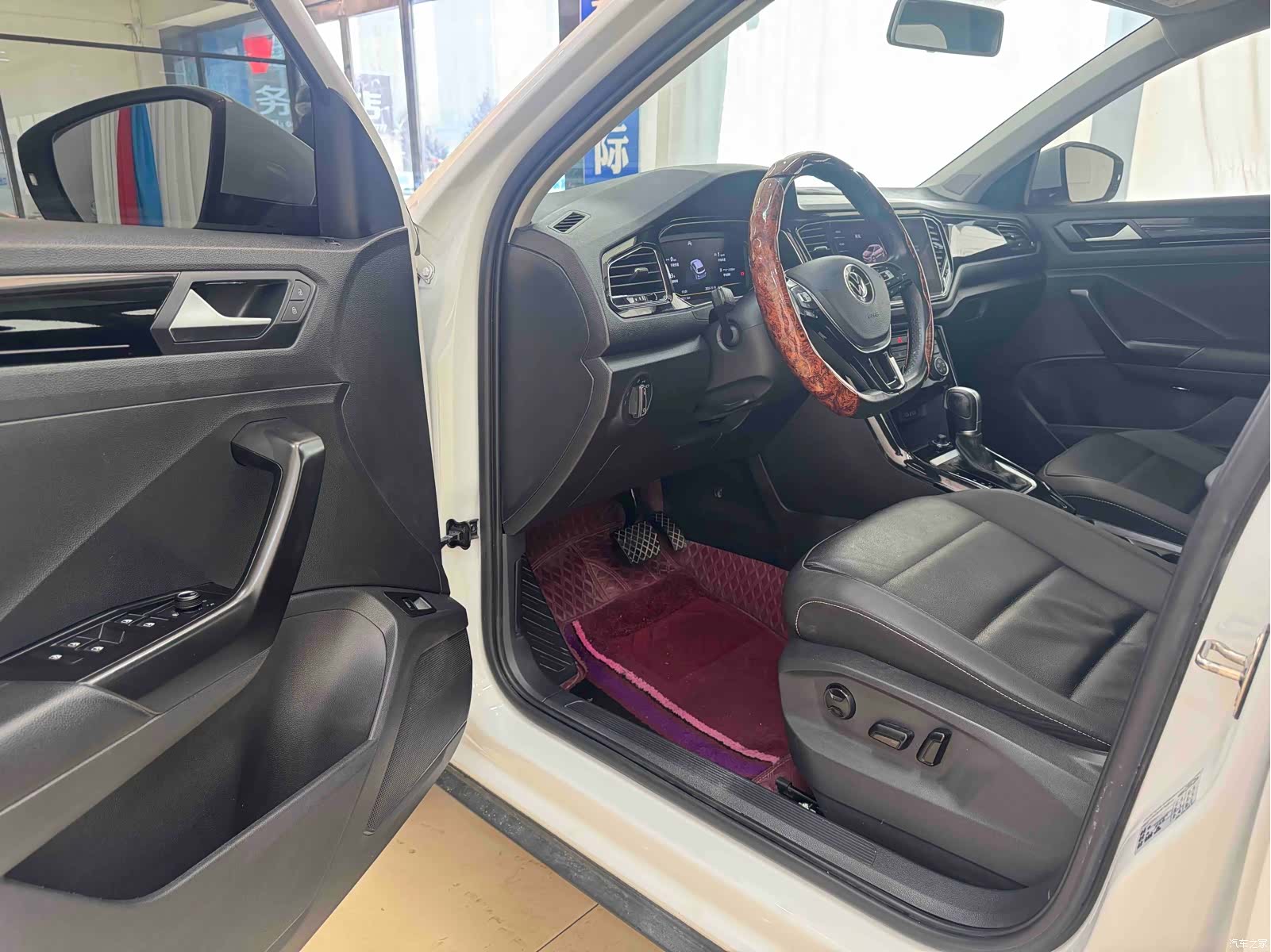 Volkswagen T-ROC, 2021 7