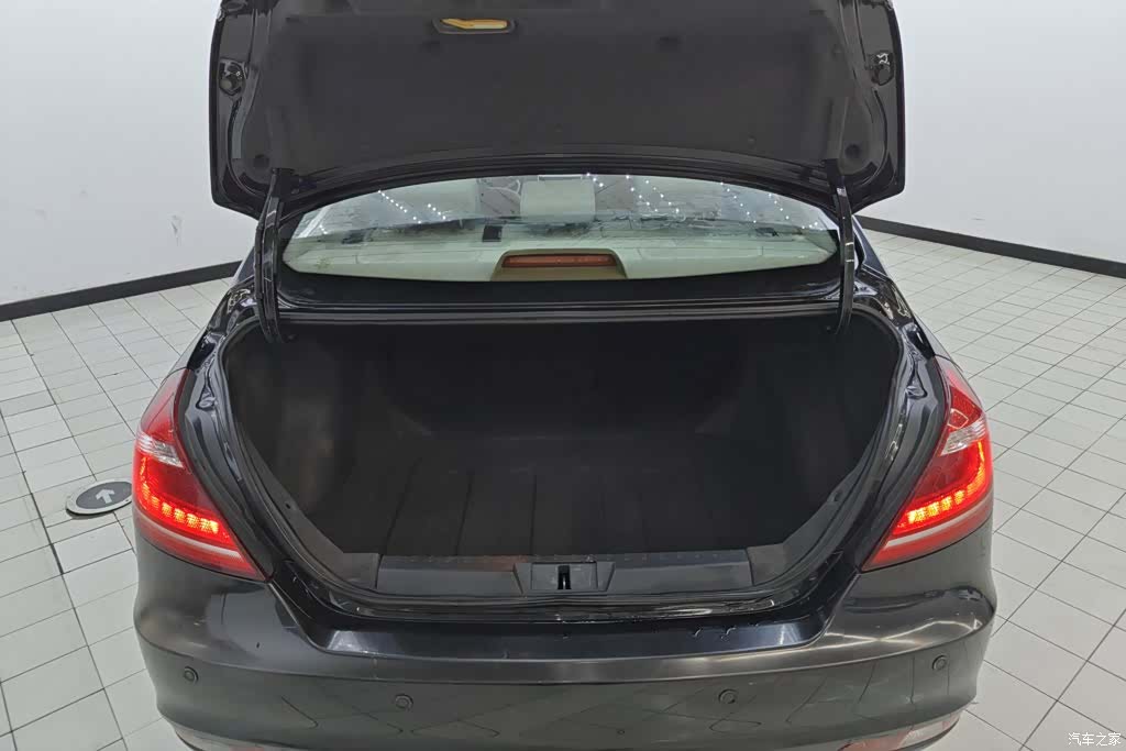 Geely Emgrand, 2015 4