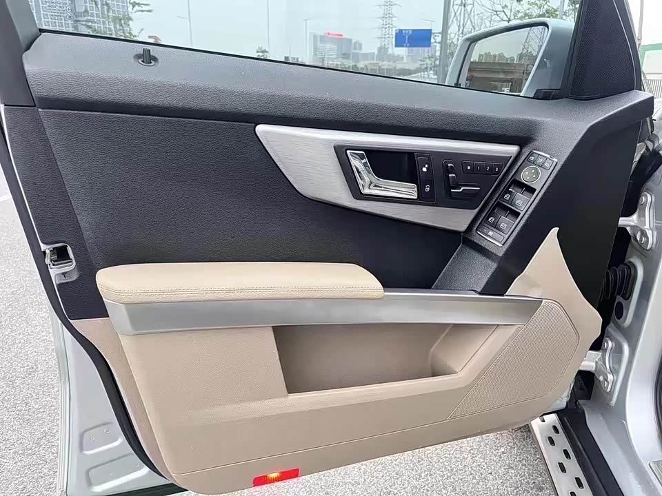 Mercedes-Benz GLK grade