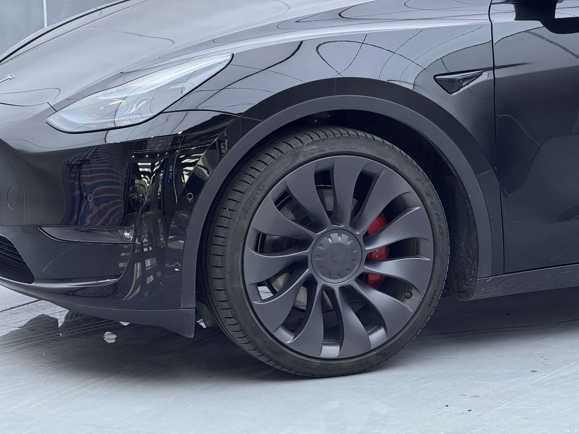 Tesla Model Y, 2023 все фото