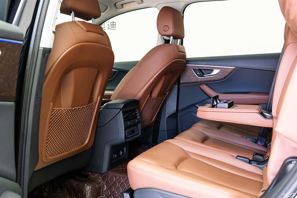 Audi Q7, 2023 7