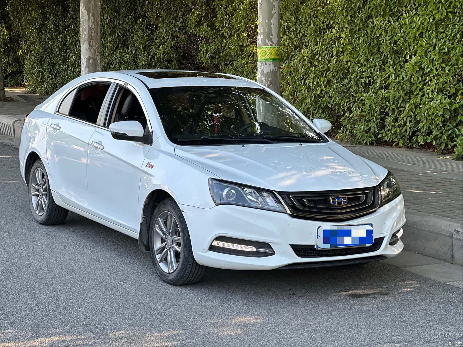 Geely Emgrand, 2017 3