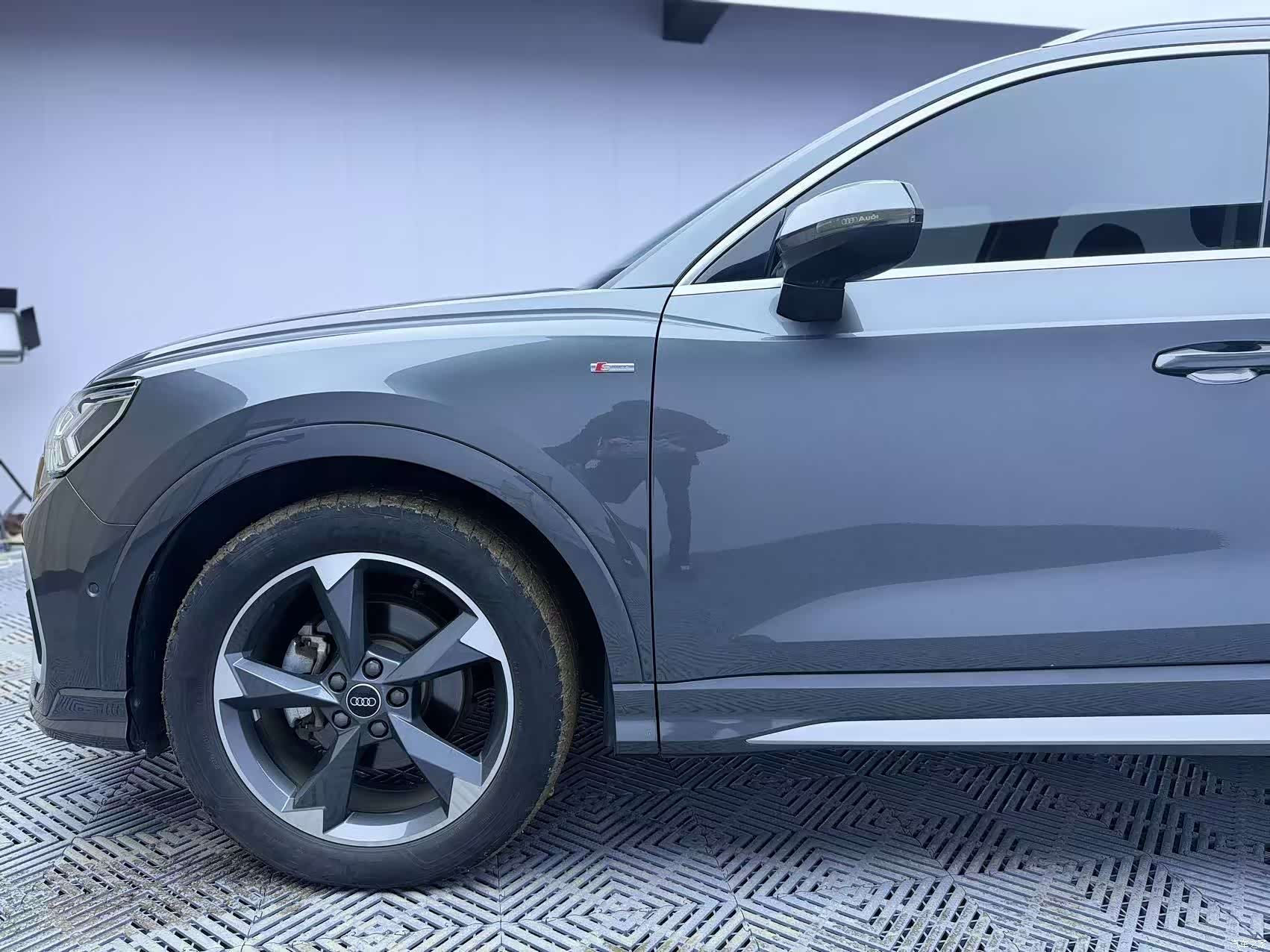 Audi Q3, 2022 все фото