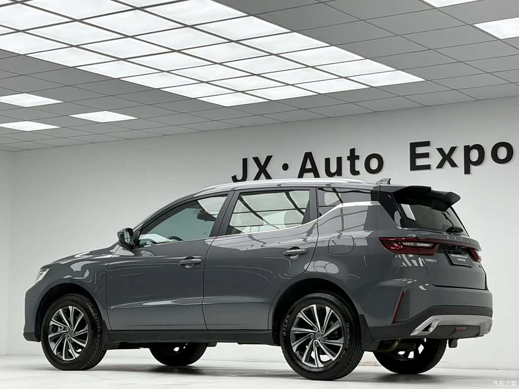 Geely X6, 2022 8