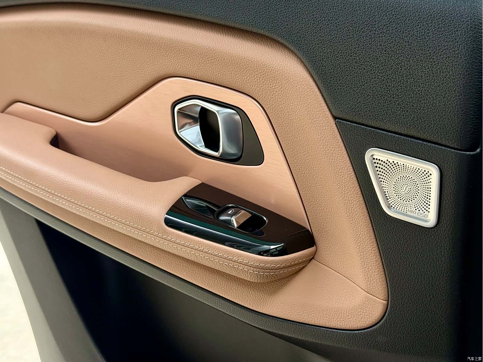 NIO ES8, 2019 8