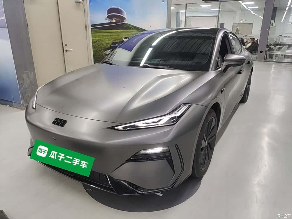 Geely E8, 2024 1