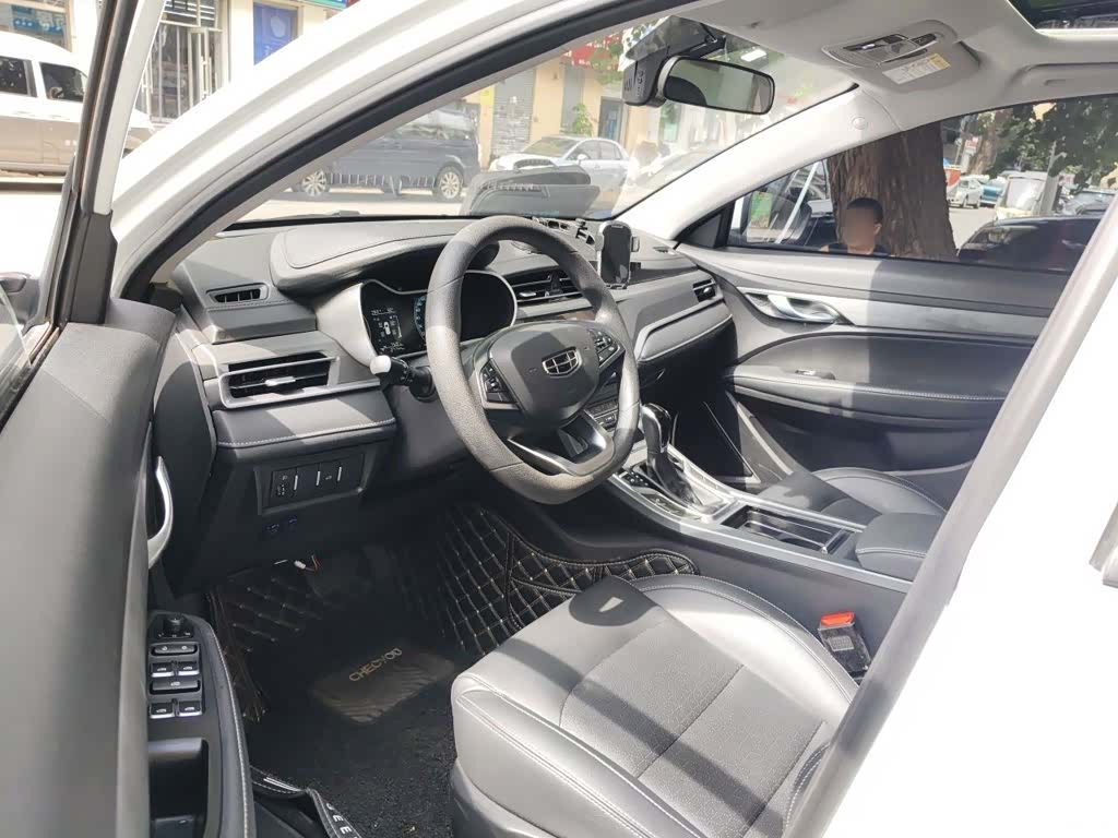 Geely Emgrand, 2021 11