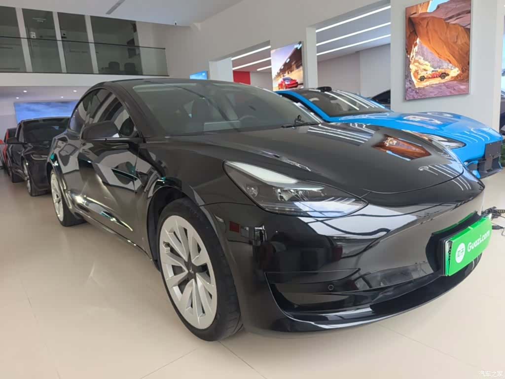 Tesla Model 3, 2023 4