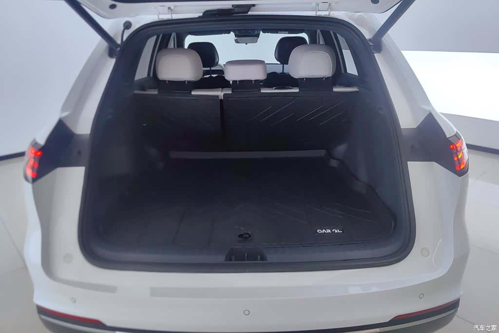 Geely 7, 2025 4