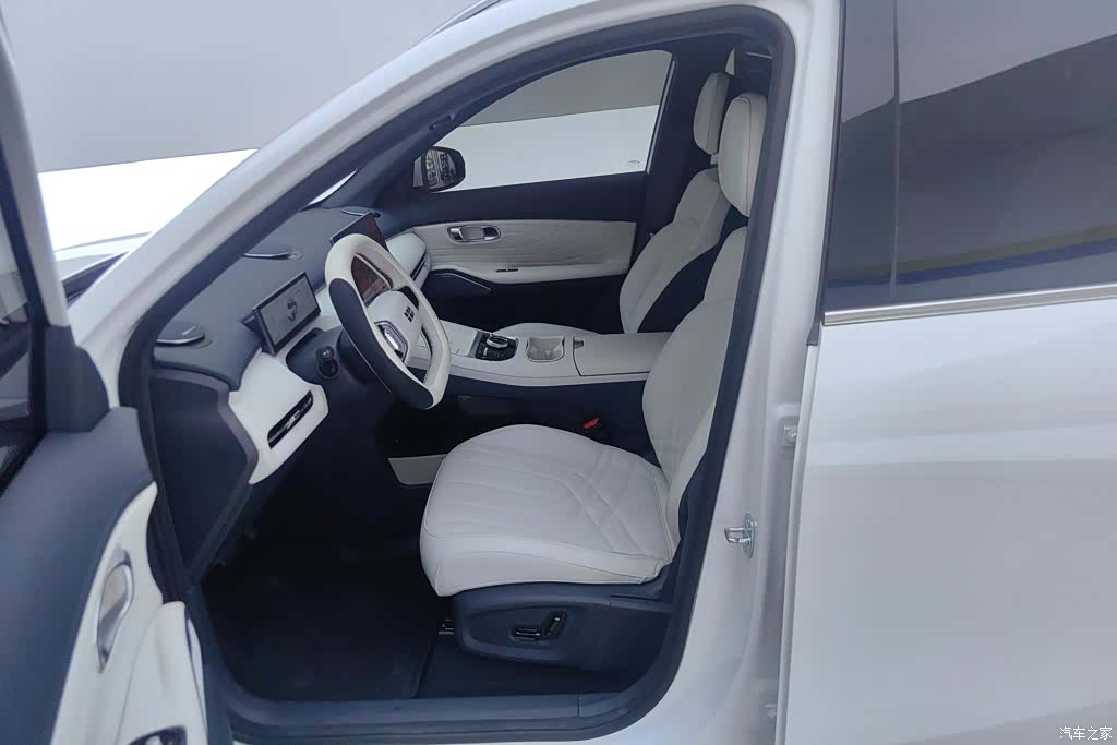 Geely 7, 2025 9