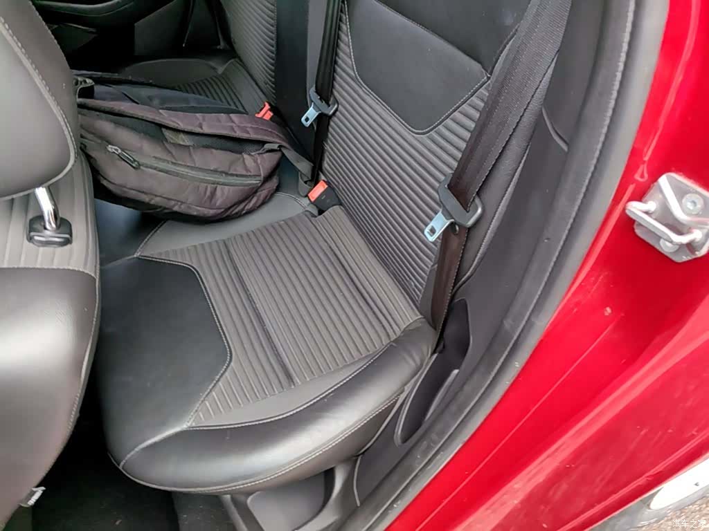 Ford Focus, 2015 17